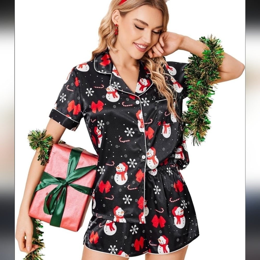 Ekouaer Women's Black&Red Snowman Print Pajama Set Top And Short Satin Sz S NWT